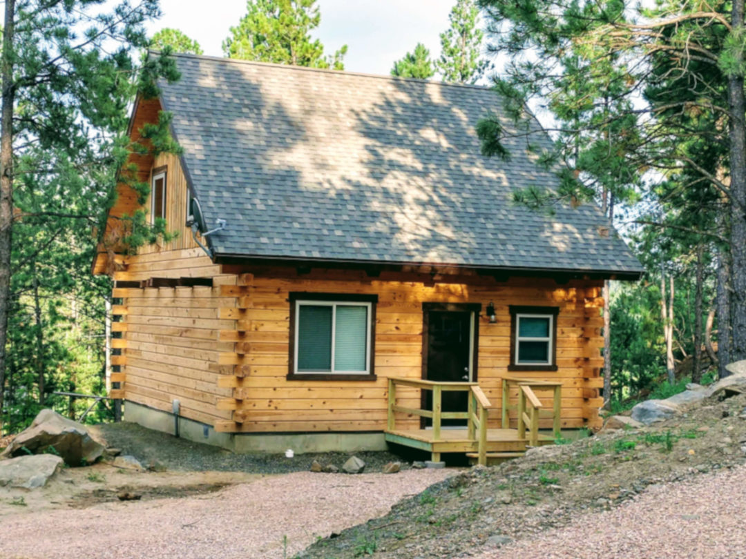 Custom Black Hills Vacation Cabins | Hill City, South Dakota